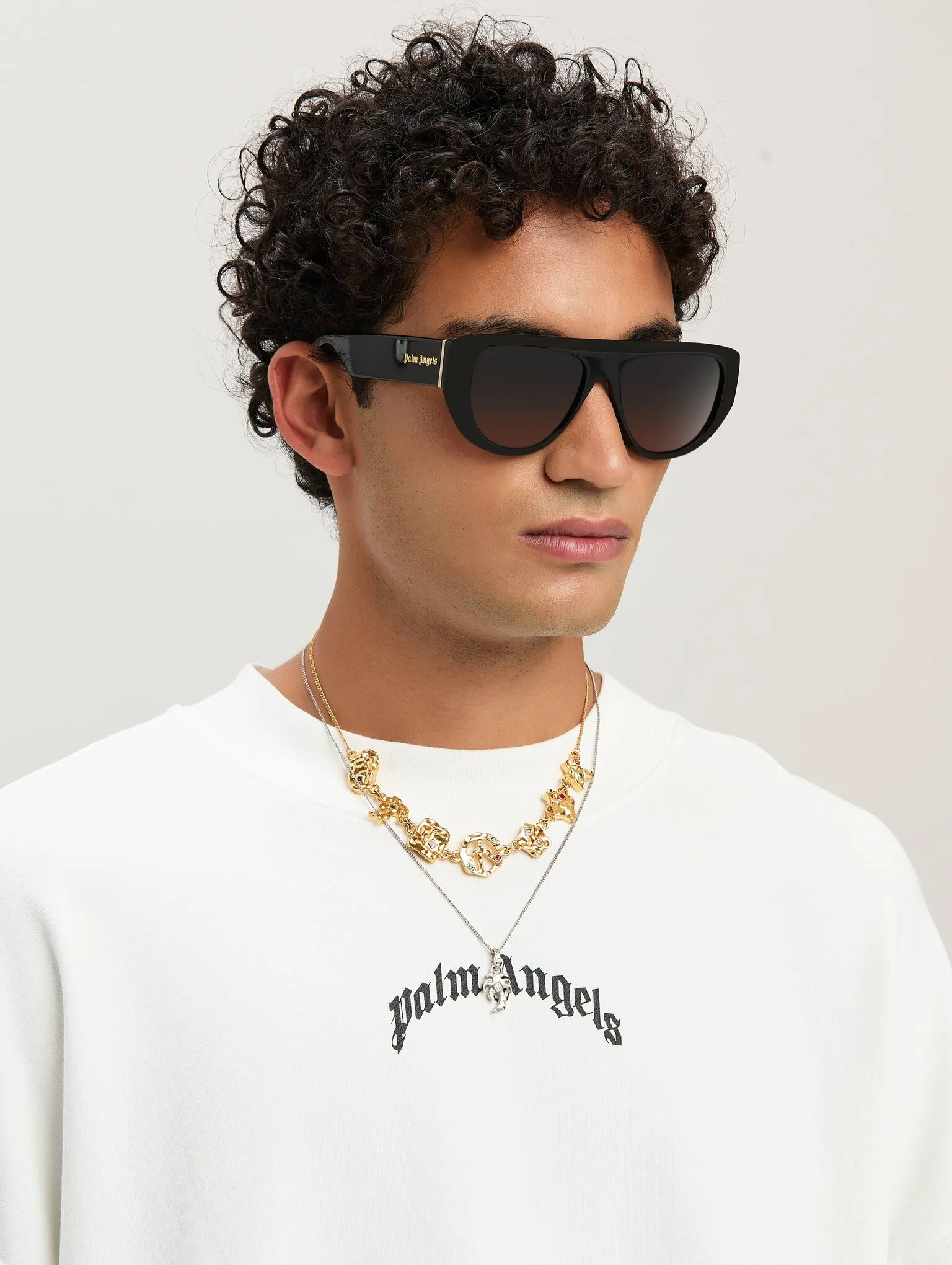 back-curved-logo-crew-4 back-curved-logo-crew-4