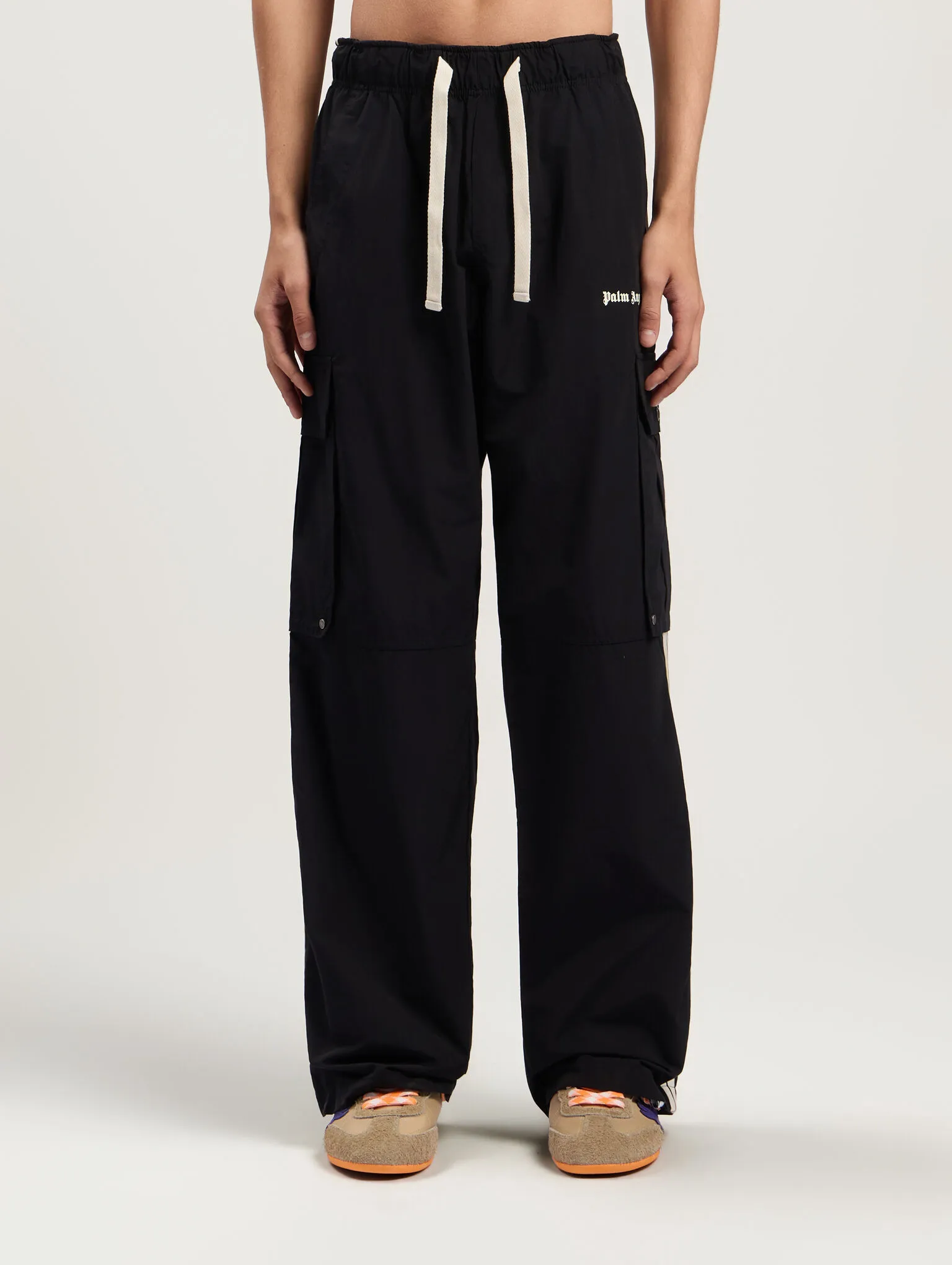 classic-logo-cargo-pants-1 classic-logo-cargo-pants-1