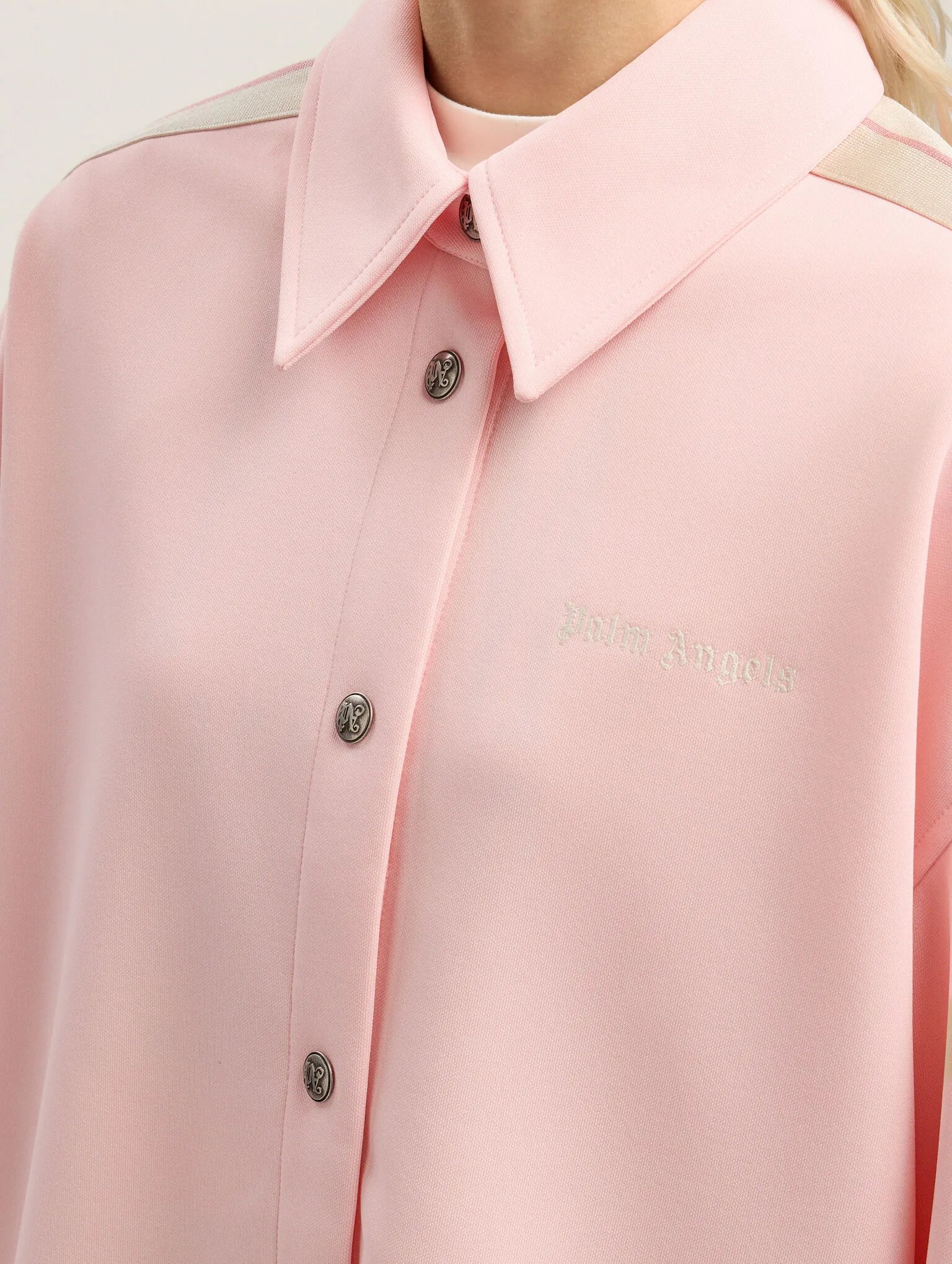 classic-logo-tonal-track-shirt-6 classic-logo-tonal-track-shirt-6