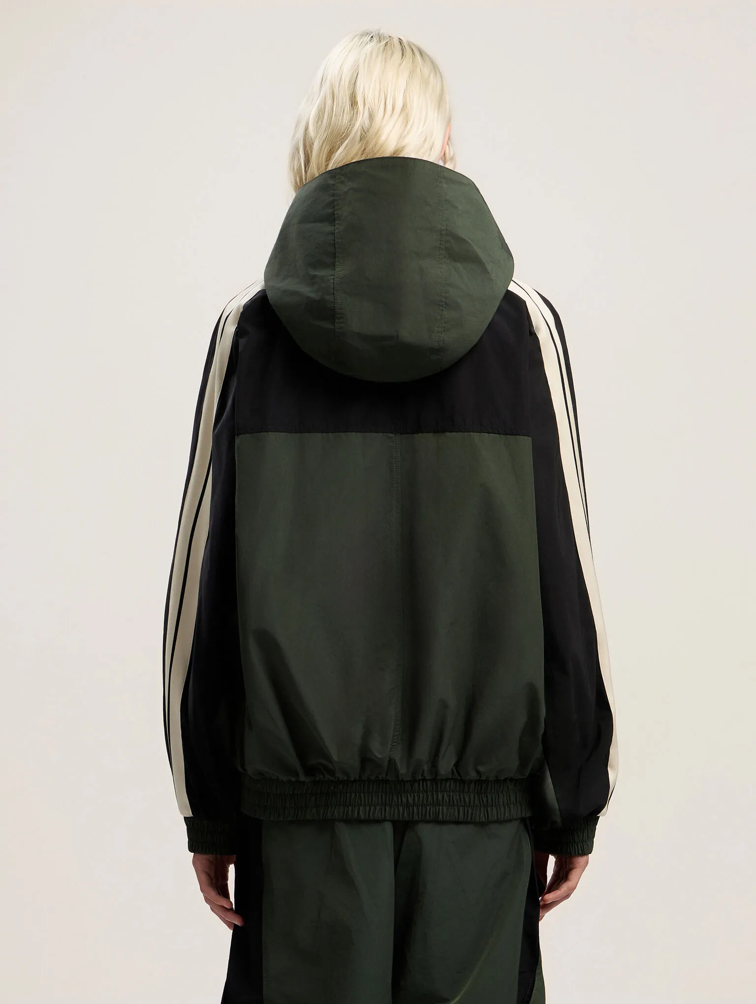colorblock-track-windbreaker-4 colorblock-track-windbreaker-4