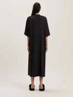 curved-logo-black-fuchsia-maxi-tee-dress-4