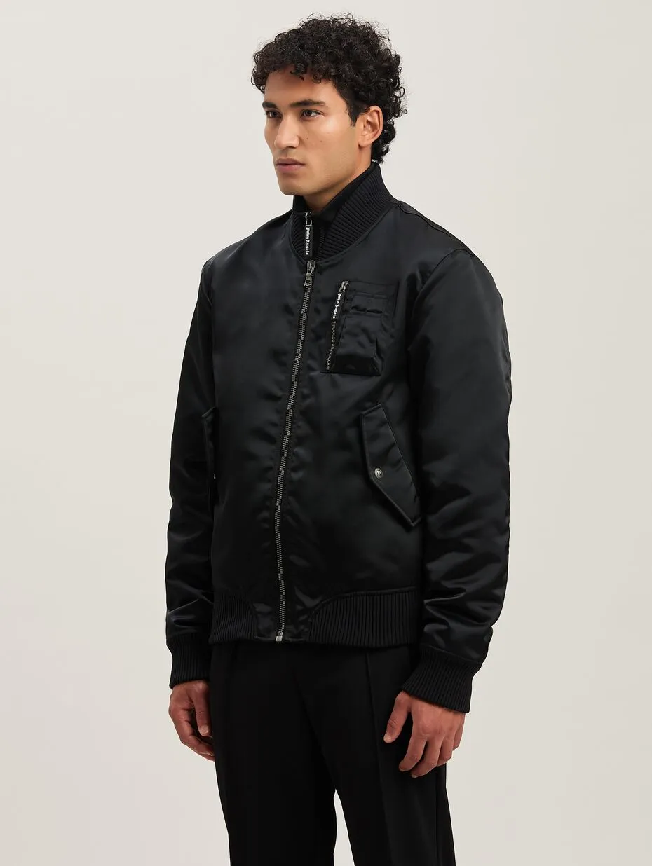 curved-logo-bomber-3 curved-logo-bomber-3