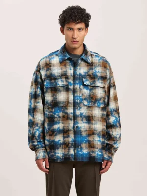 curved-logo-check-light-blue-shirt-1