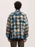 curved-logo-check-light-blue-shirt-3