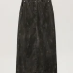 curved-logo-coated-long-skirt