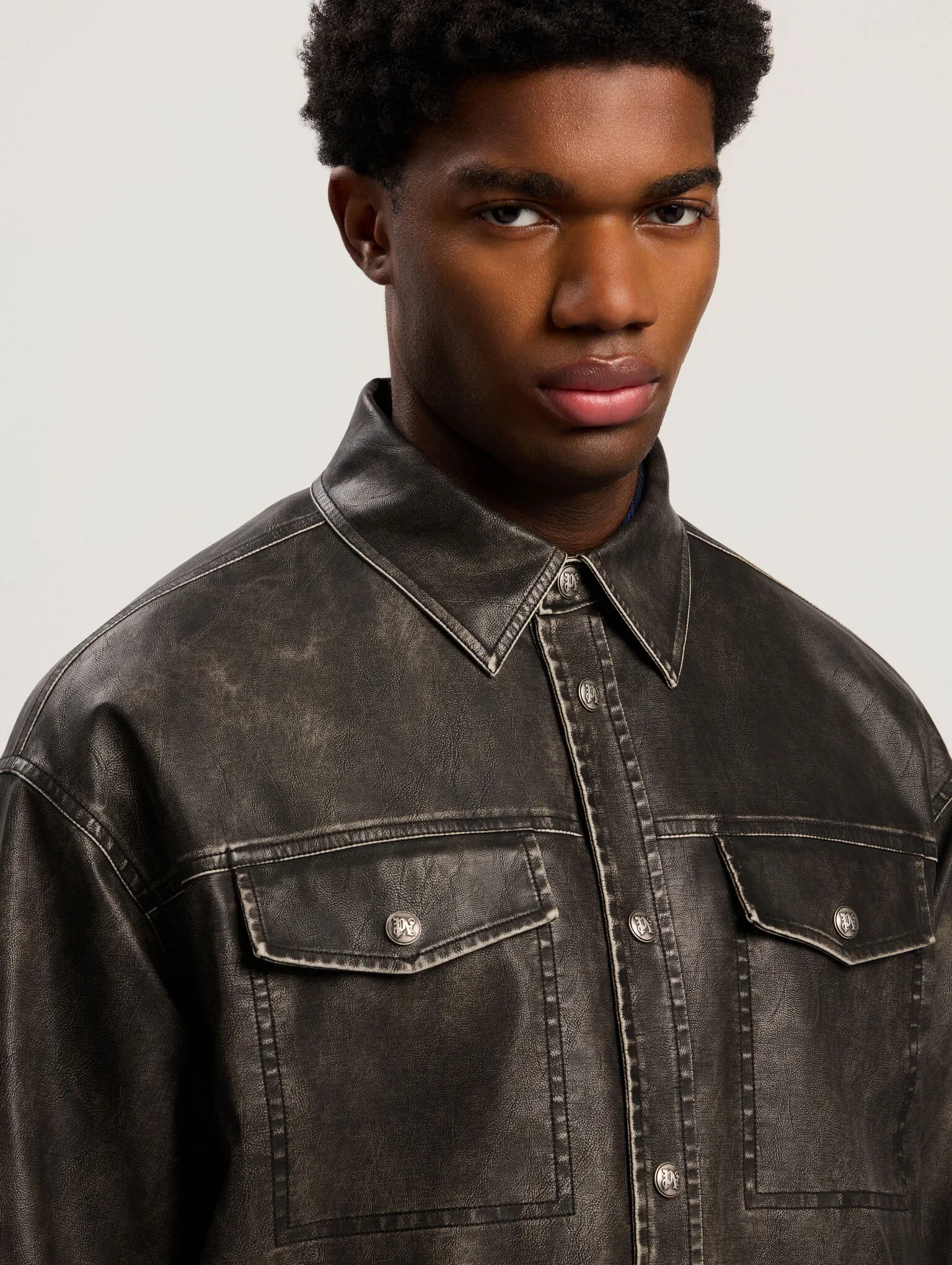 curved-logo-coated-overshirt-5 curved-logo-coated-overshirt-5