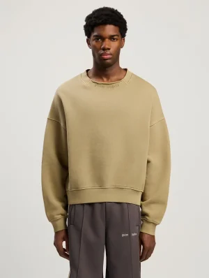 curved-logo-loose-collar-crew-1