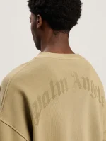 curved-logo-loose-collar-crew-4