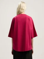 curved-logo-over-t-shirt-4