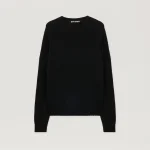curved-logo-sweater
