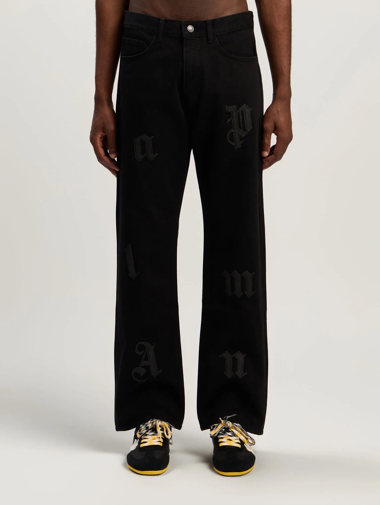 logo-patch-straight-jeans-1 logo-patch-straight-jeans-1