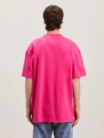 neck-logo-fuchsia-tee-3