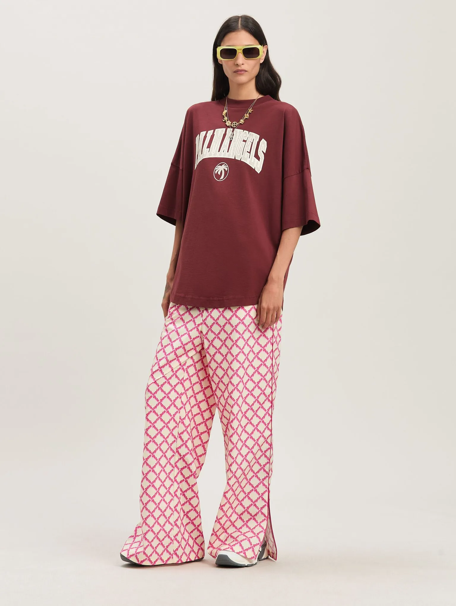 net-logo-split-pants-1 net-logo-split-pants-1