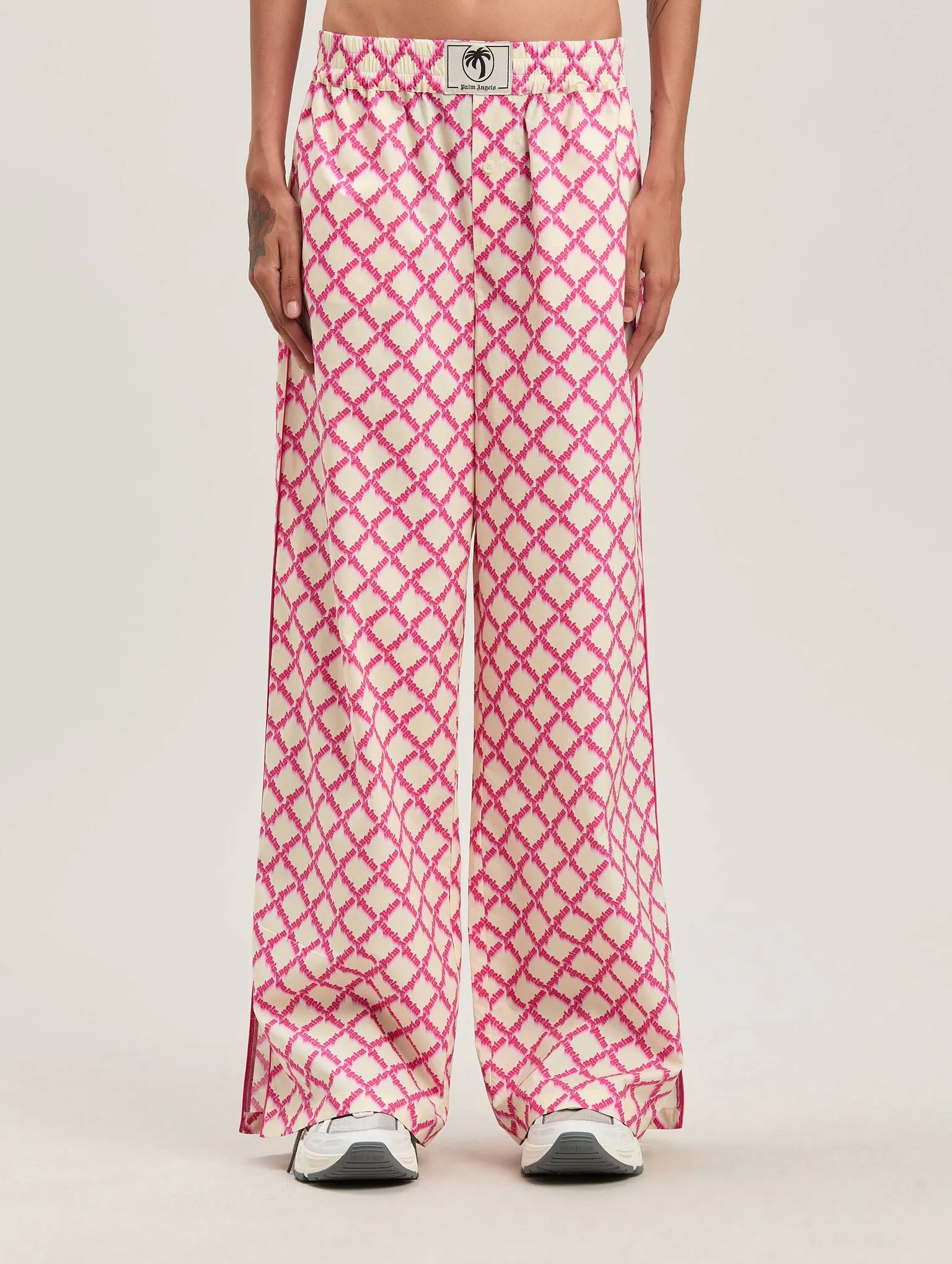 net-logo-split-pants-2 net-logo-split-pants-2