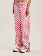 net-logo-split-pants-3