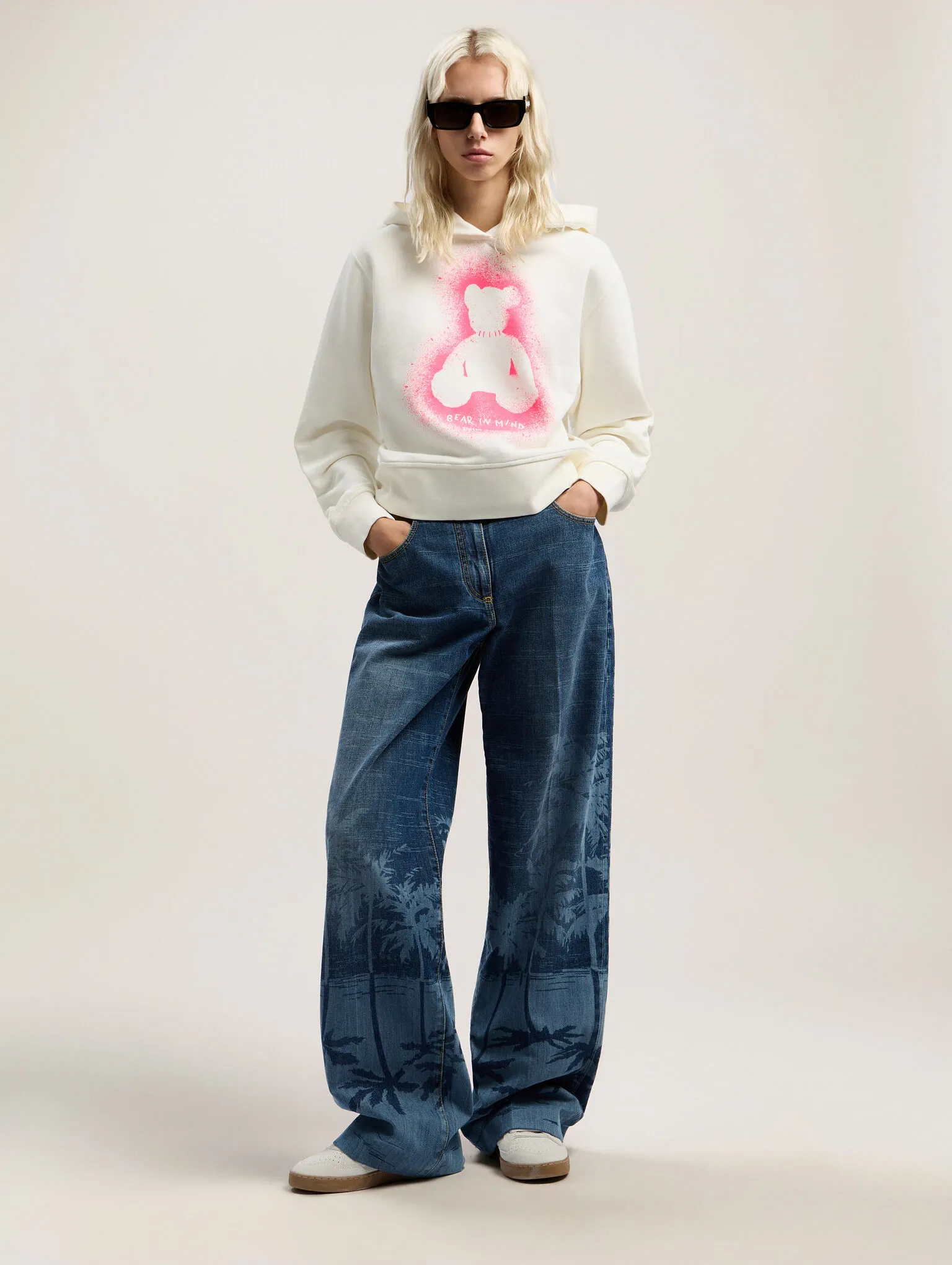 spray-bear-fitted-hoodie-1 spray-bear-fitted-hoodie-1